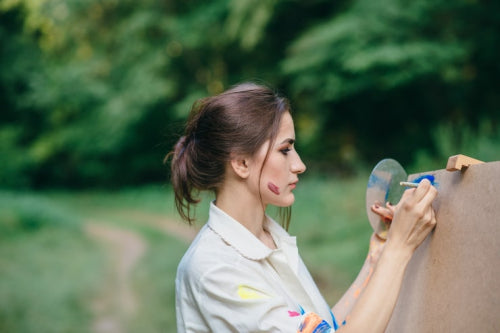 Navigating the Clean Beauty Landscape: Guidance for Discerning Consumers