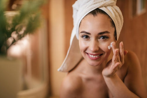 How Restorative Moisturizers Support Healthy Skin