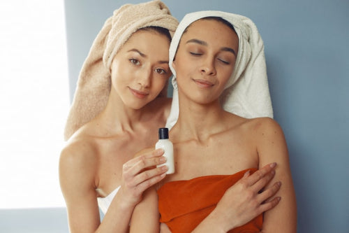 The Difference Between Moisturizers and Serums