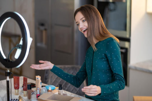 How Multi-Sensory Beauty Experiences Are Changing Consumer Expectations